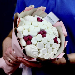 Букет из маршмеллоу с зефиром и мармеладом "Воздушный комплимент"